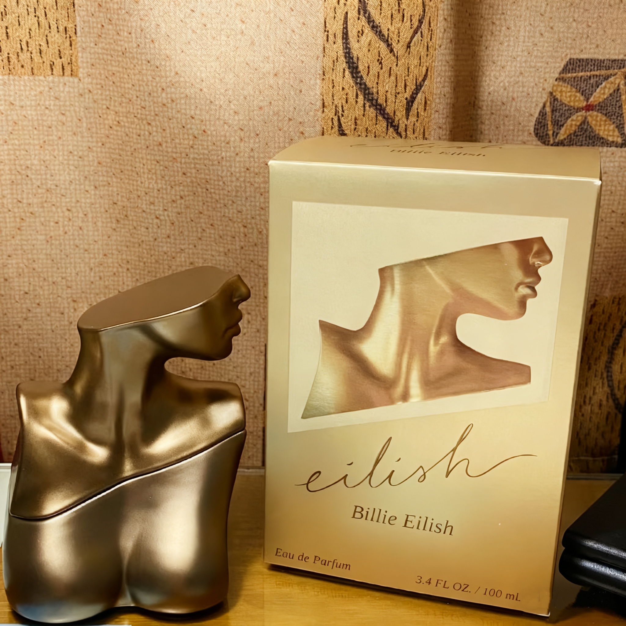 Billie Eilish Eau de Parfum Sp - Home Fragrance Vanilla Musk のレビューと価格